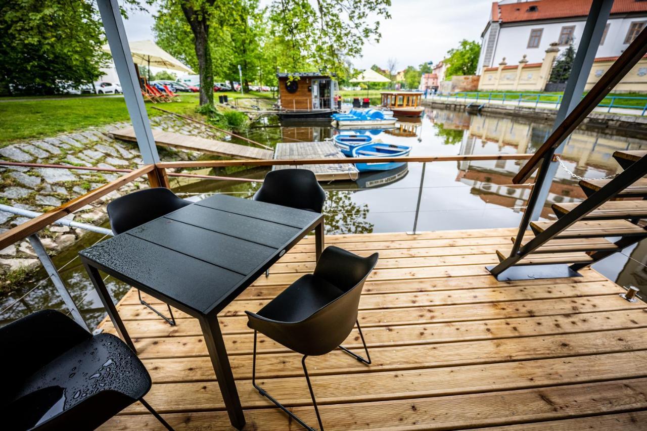 Rezidence Malse - Unikatni Apartmany Na Vode Ceske Budejovice Ngoại thất bức ảnh